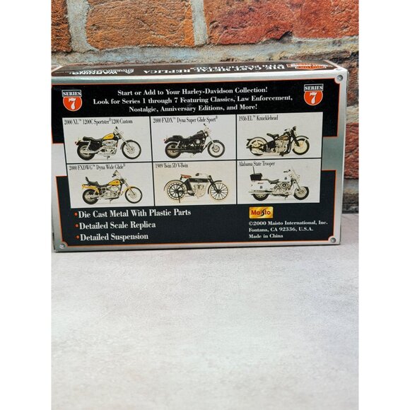 Harley Davidson Alabama State Trooper Motorcycle Die Cast Metal Replica 1:18 - Picture 2 of 3